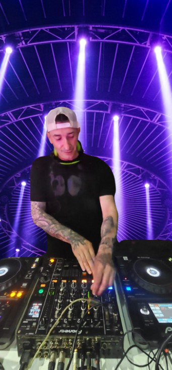 DJ Oskkar en directo